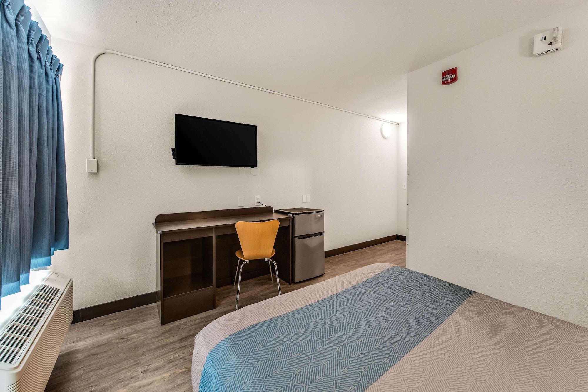 Hotel 6-fort Wayne, In