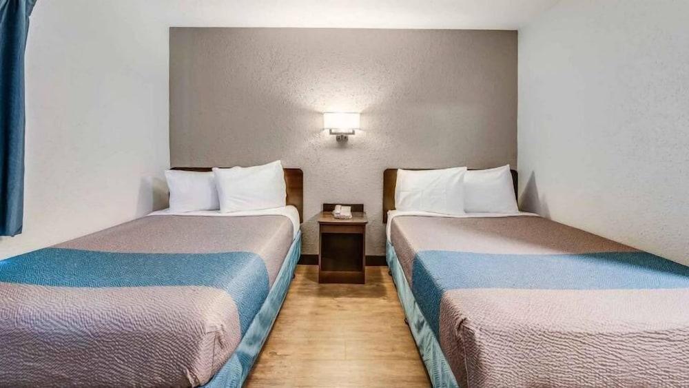 Hotel 6-fort Wayne, In